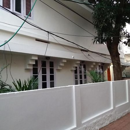 Capital Comfort Hotell Thiruvananthapuram Eksteriør bilde